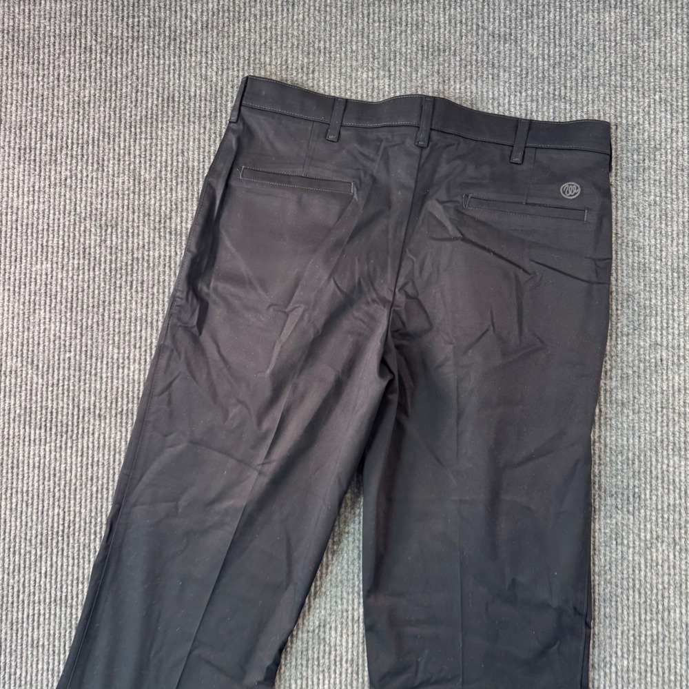 New Wrangler Mens 34x32 Black Dress Pants Relaxed Fit Pleated Work Office Career